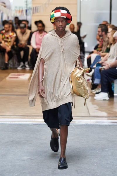 Look 37